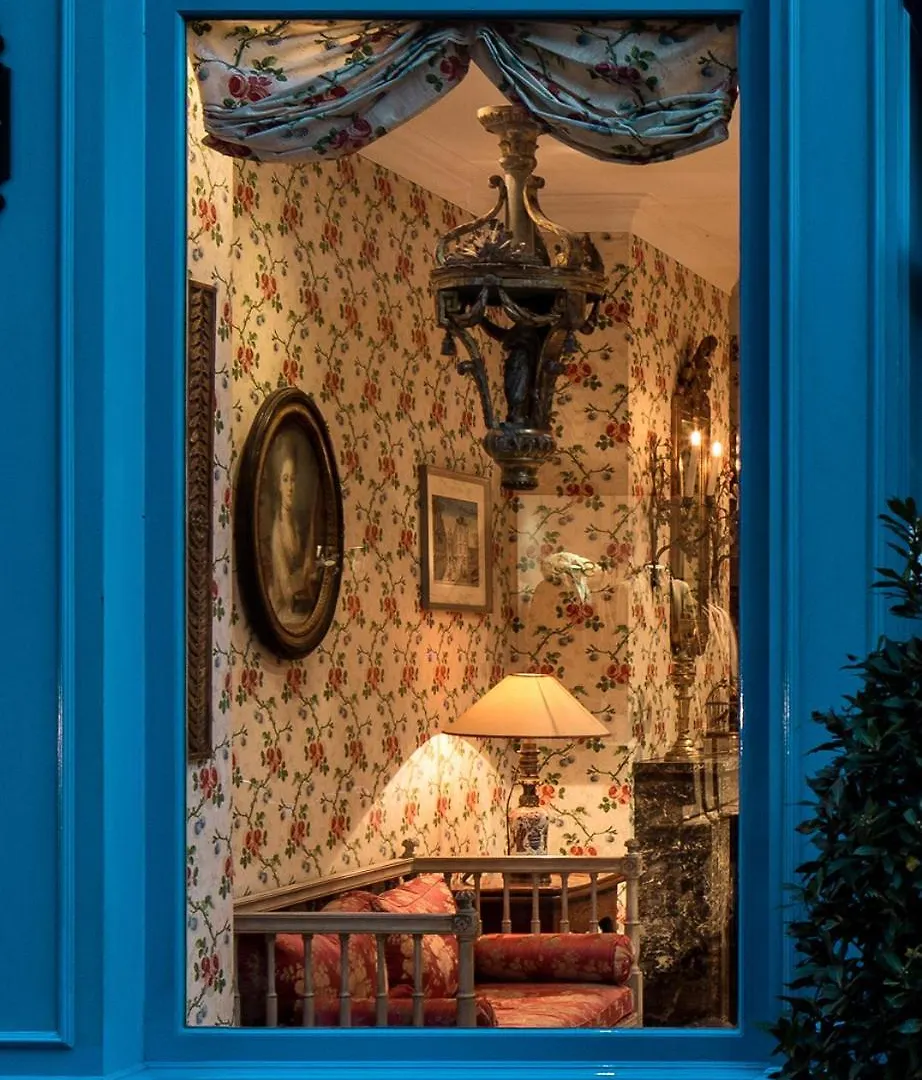 Caron De Beaumarchais Paris