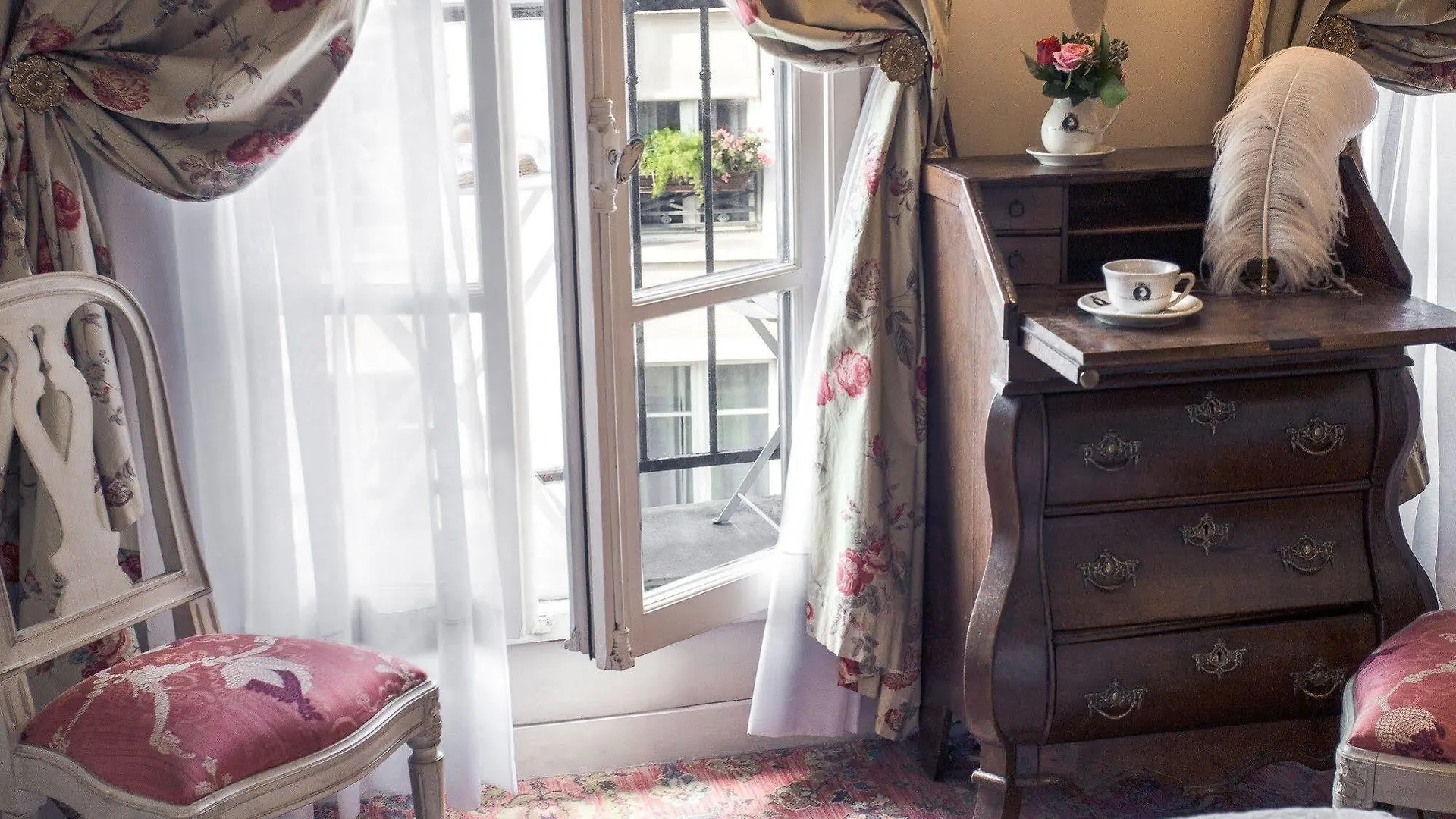 Caron De Beaumarchais 3* Paris