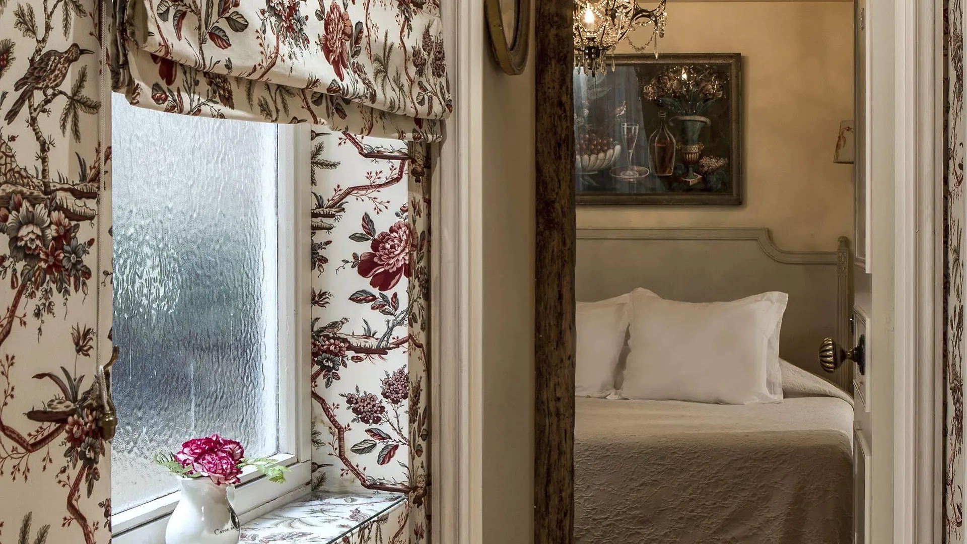 Caron De Beaumarchais Hotel Paris