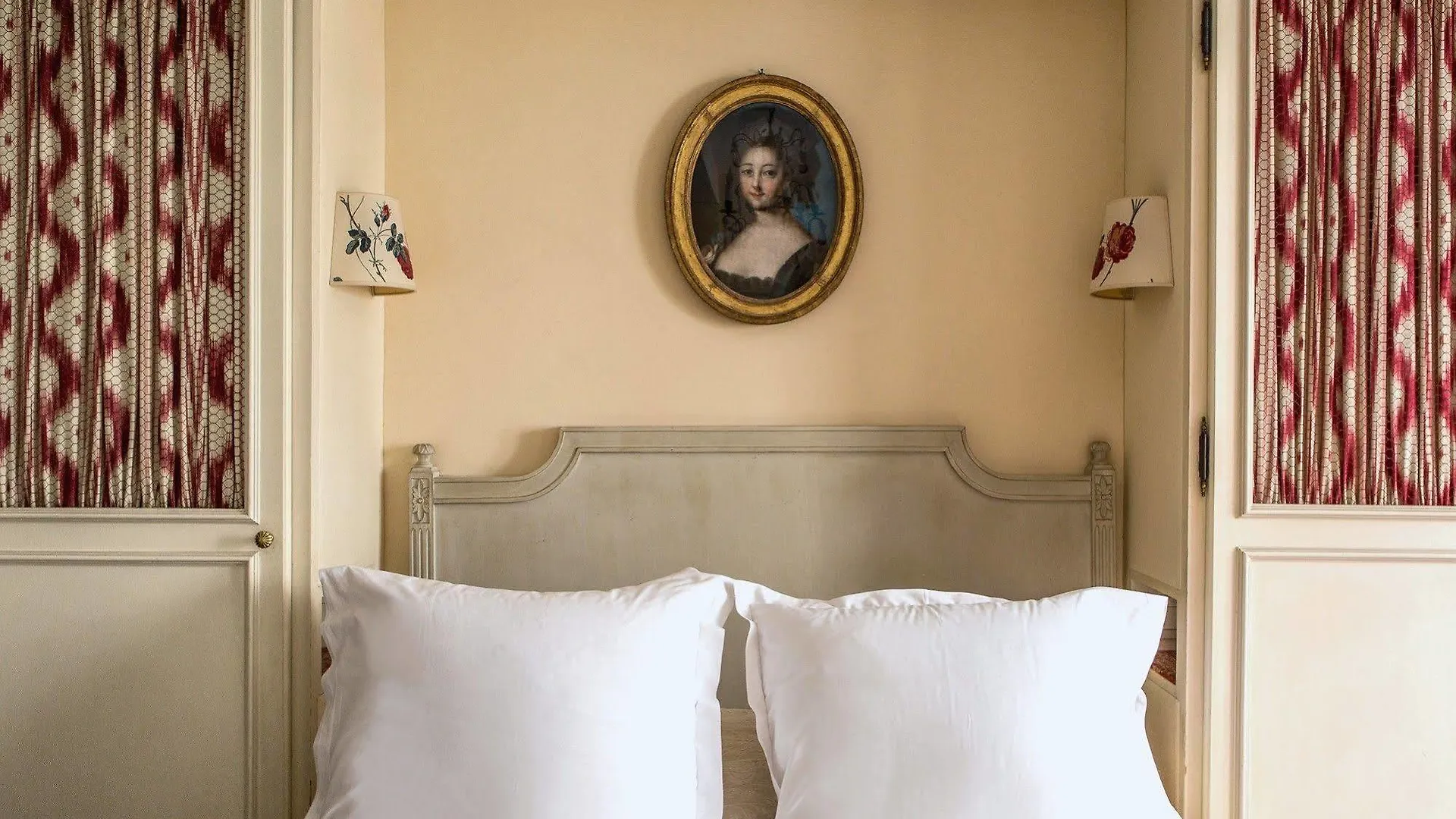 Caron De Beaumarchais Paris